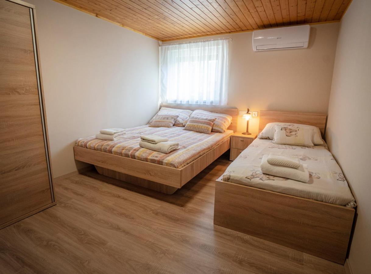 Anna-Lak Bed & Breakfast Dunapataj Bagian luar foto